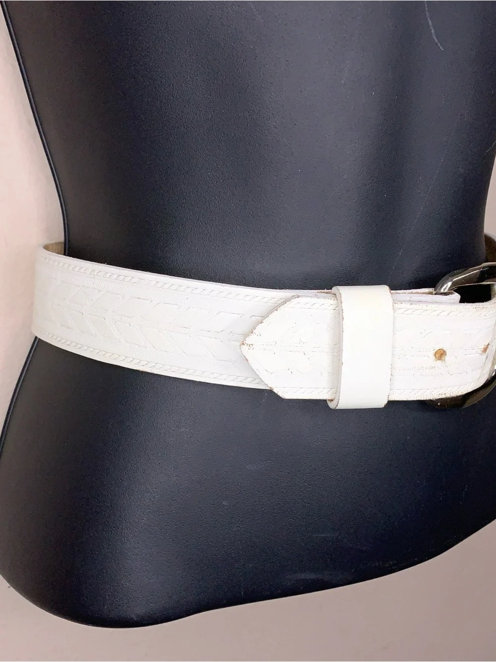 Vintage 24 Waist White Leather Belt Western Womens 90s Styled By Gino